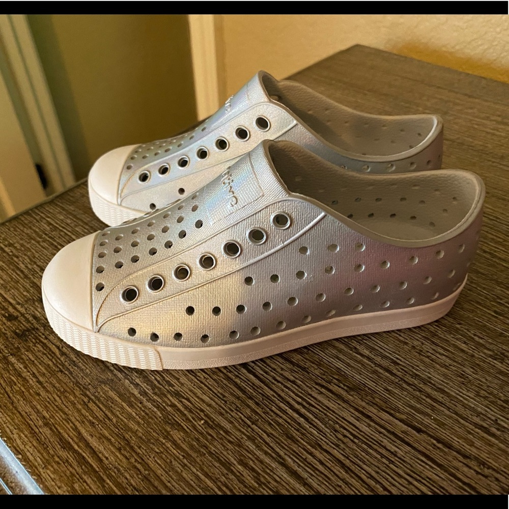 Girls Native Silver Iridescent shoes size 11